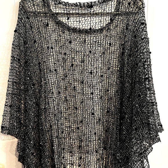 Beautiful shawls in good condition like new. Black /Turquoise / Coral. - Picture 1 of 9